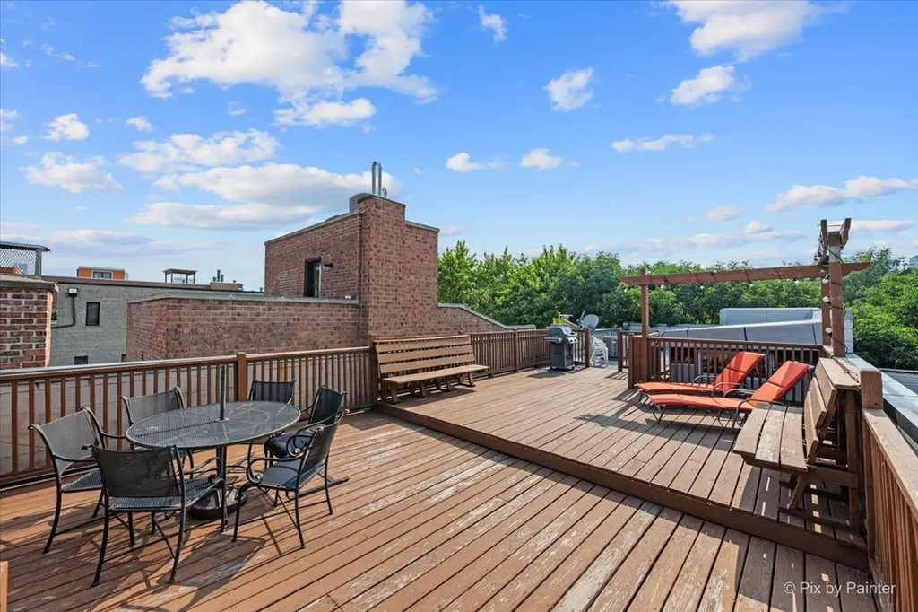 1407 North Mohawk Street Chicago IL 60610
