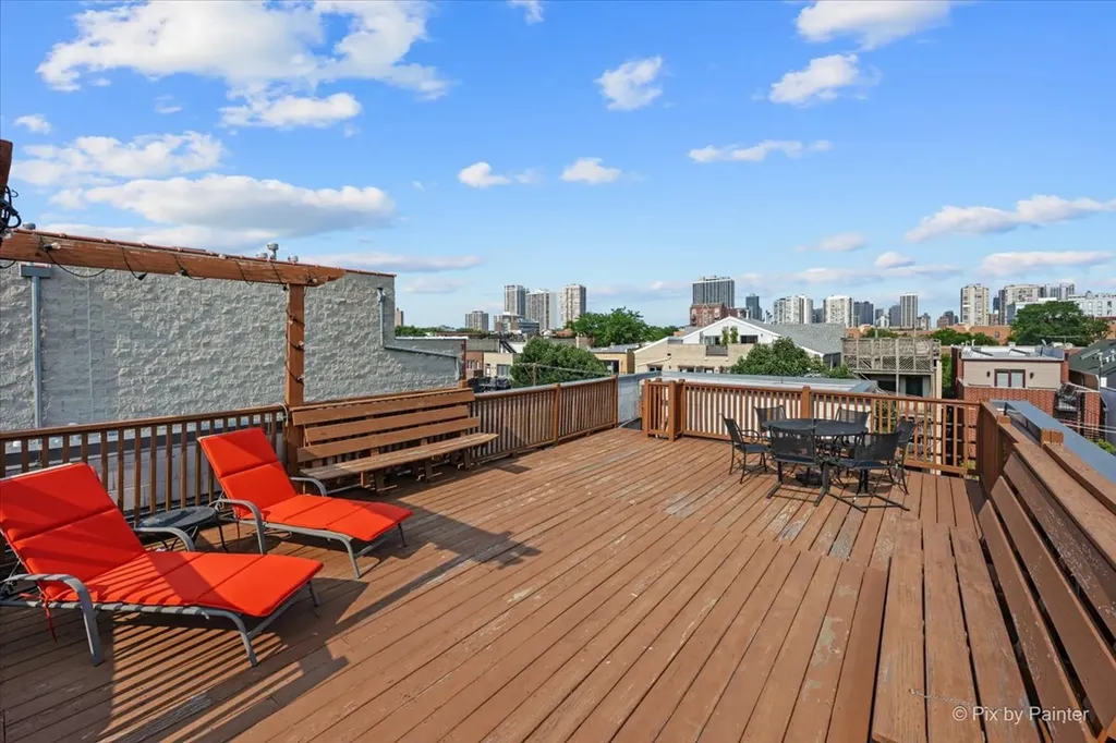 1407 North Mohawk Street Chicago IL 60610
