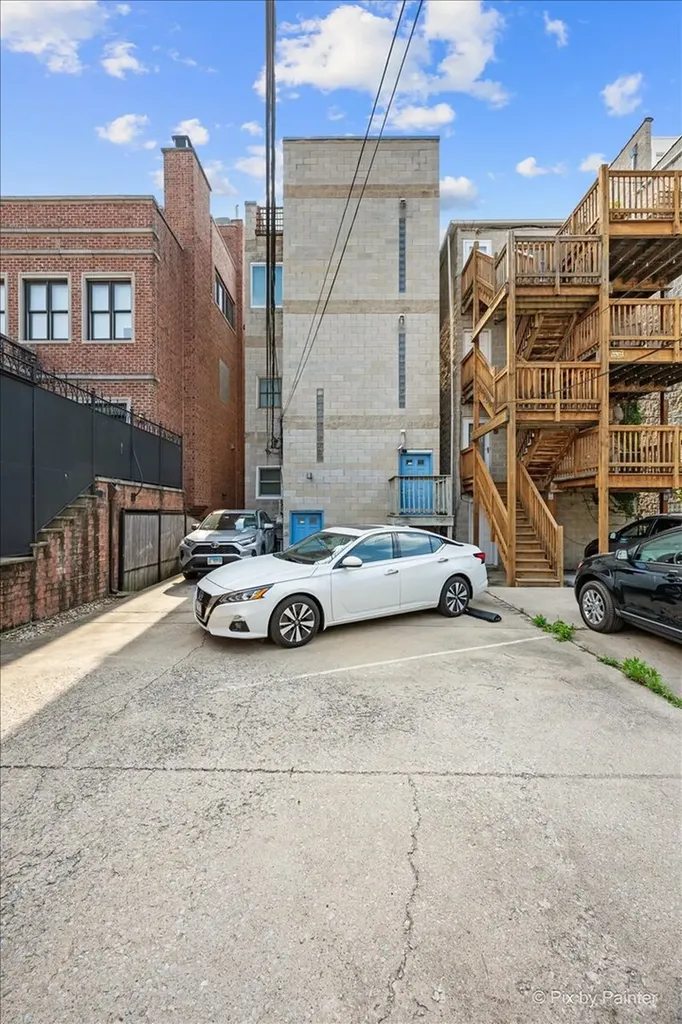 1407 North Mohawk Street Chicago IL 60610