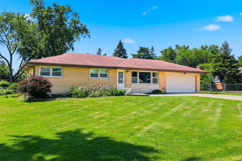 619 Oneida Drive Schaumburg IL 60193