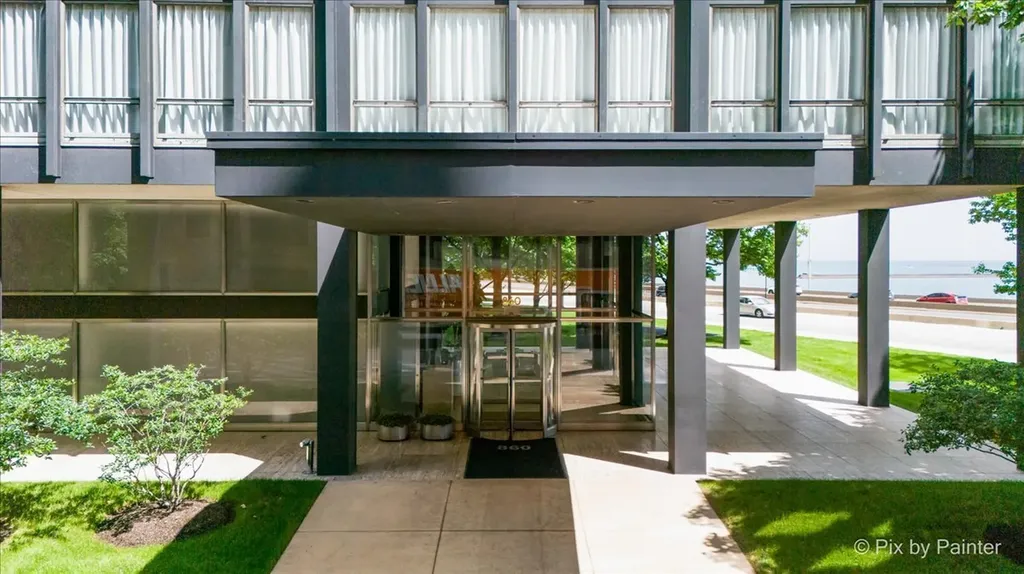 860 North Lake Shore Drive Chicago IL 60611