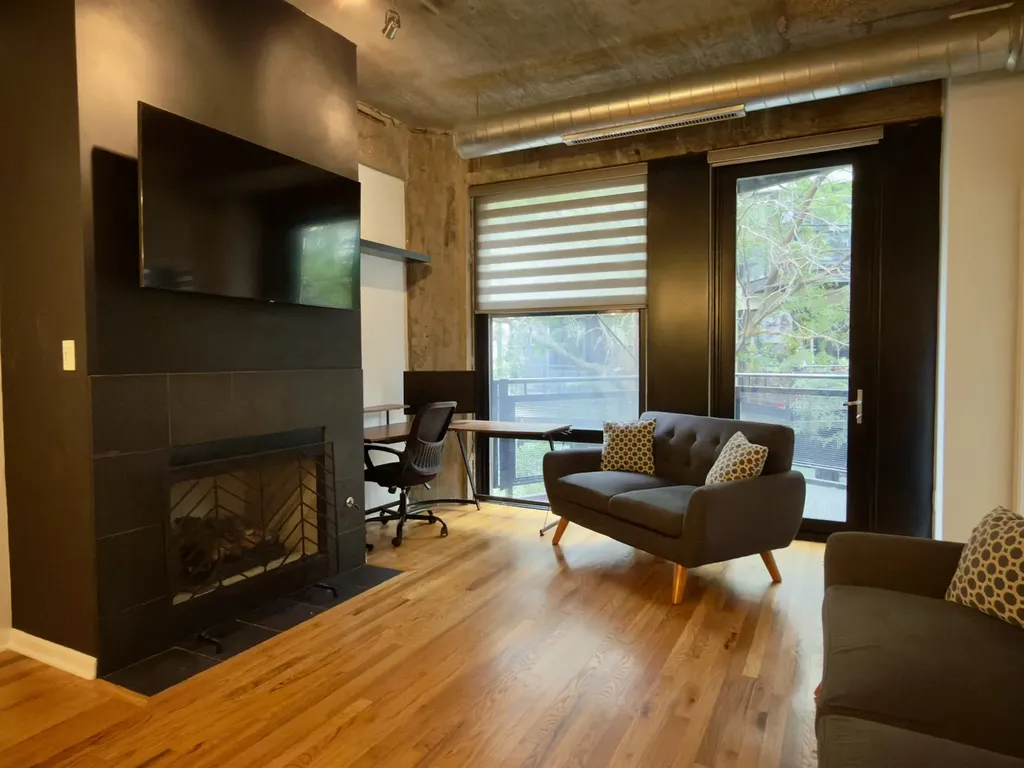 1070 West 15th Street Chicago IL 60608
