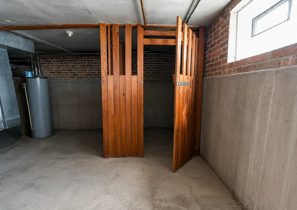 10518 South Artesian Avenue Chicago IL 60655
