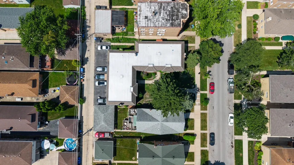 10518 South Artesian Avenue Chicago IL 60655