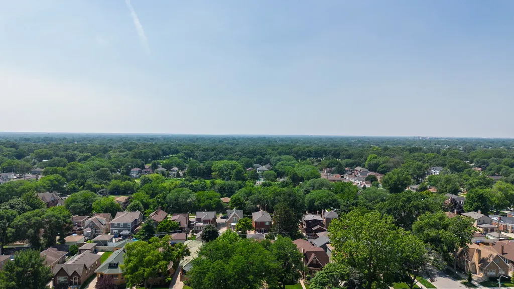 10518 South Artesian Avenue Chicago IL 60655