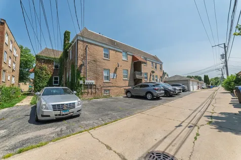10518 South Artesian Avenue Chicago IL 60655