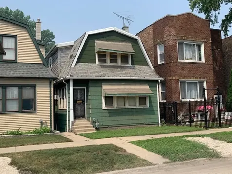 9726 South Avenue J Chicago IL 60617