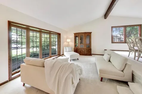 2620 North Phelps Avenue Arlington Heights IL 60004