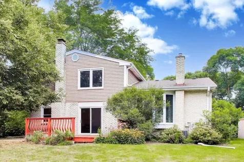 2620 North Phelps Avenue Arlington Heights IL 60004