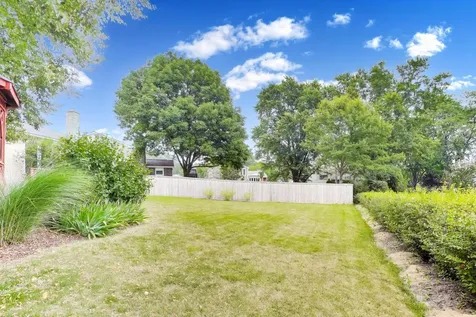 2620 North Phelps Avenue Arlington Heights IL 60004