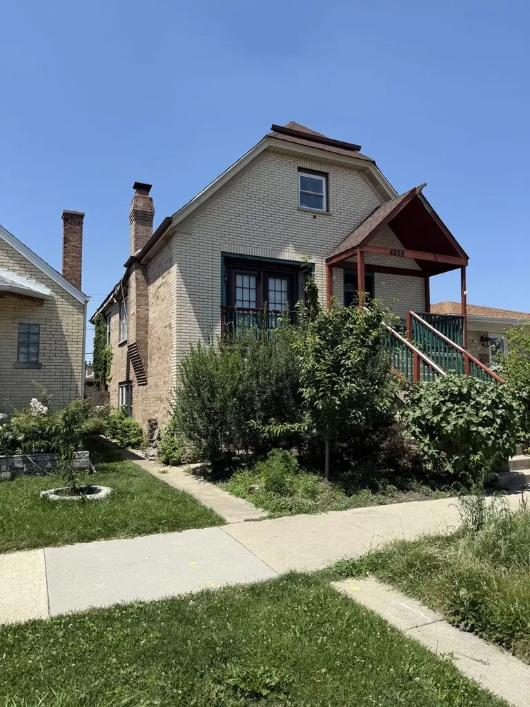 4256 North Meade Avenue Chicago IL 60634