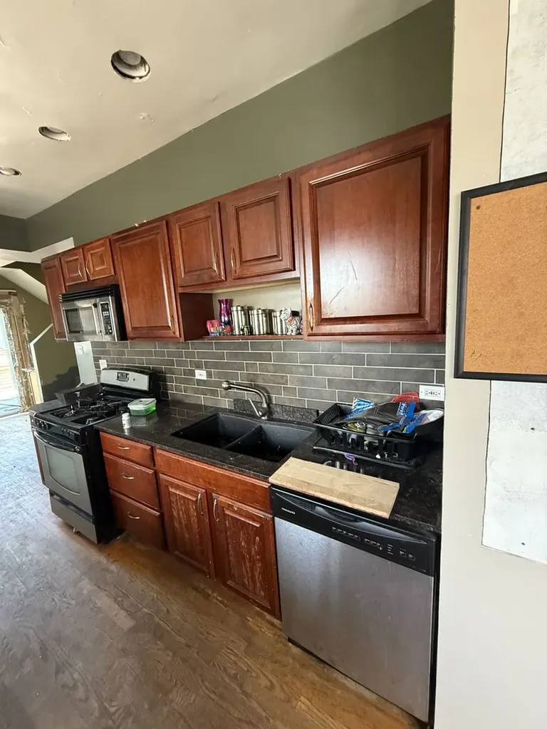 4256 North Meade Avenue Chicago IL 60634
