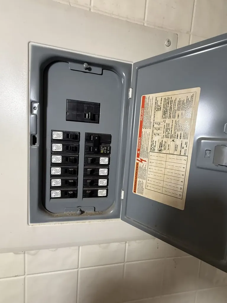 4256 North Meade Avenue Chicago IL 60634
