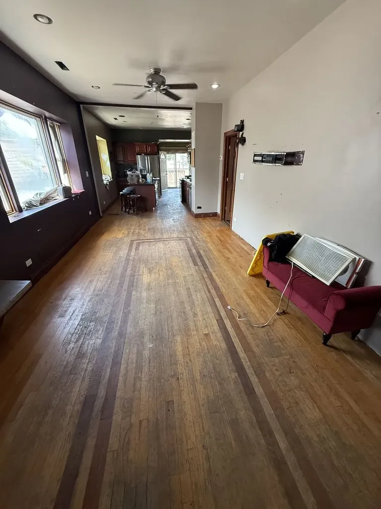 4256 North Meade Avenue Chicago IL 60634
