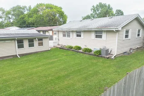 1527 South Main Street Belvidere IL 61008