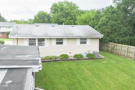 1527 South Main Street Belvidere IL 61008