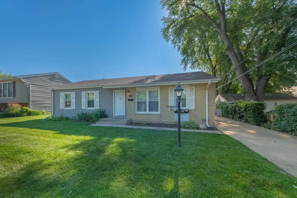 65 Laurel Trail Wheeling IL 60090