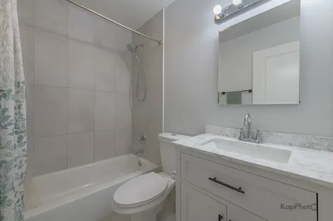 65 Laurel Trail Wheeling IL 60090