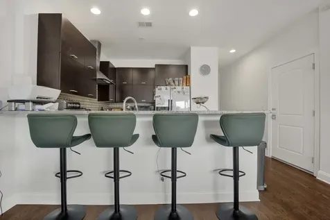 3505 North Elston Avenue Chicago IL 60618