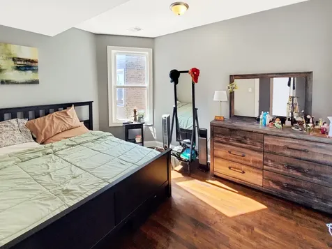 3215 West Warner Avenue Chicago IL 60618