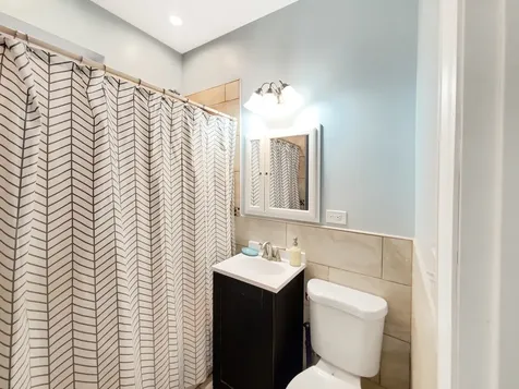 3215 West Warner Avenue Chicago IL 60618