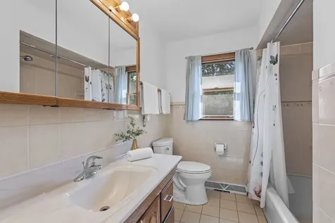 6231 Linden Lane La Grange Highlands IL 60525