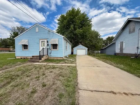 3607 9TH Street Rock Island IL 61201