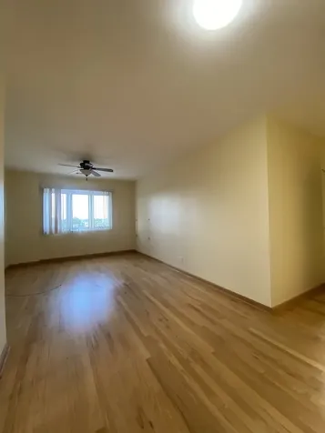 9375 Landings Lane Des Plaines IL 60016