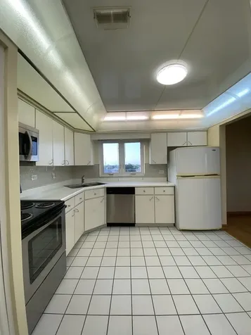 9375 Landings Lane Des Plaines IL 60016