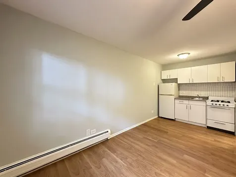 4610 North Dover Street Chicago IL 60640