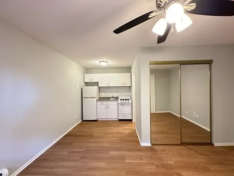 4610 North Dover Street Chicago IL 60640