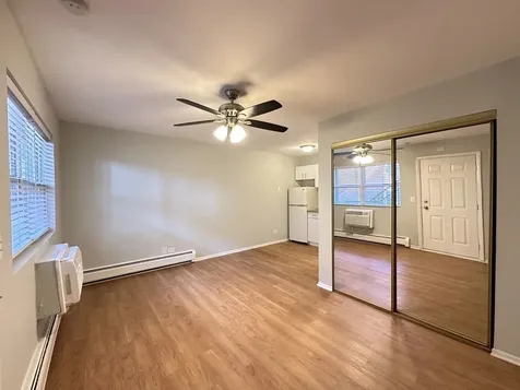 4610 North Dover Street Chicago IL 60640
