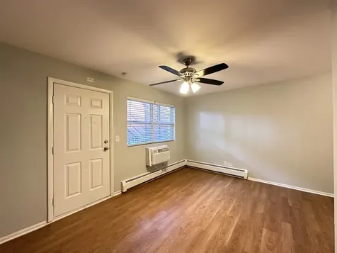 4610 North Dover Street Chicago IL 60640