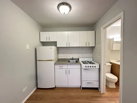 4610 North Dover Street Chicago IL 60640