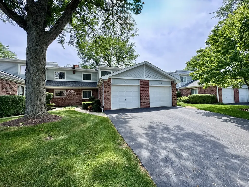 221 West Golfview Terrace Palatine IL 60067