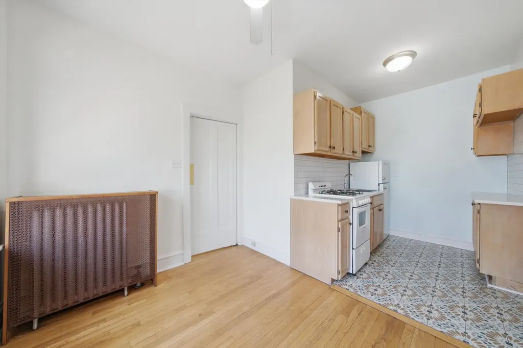 5551 South Kimbark Avenue Chicago IL 60637