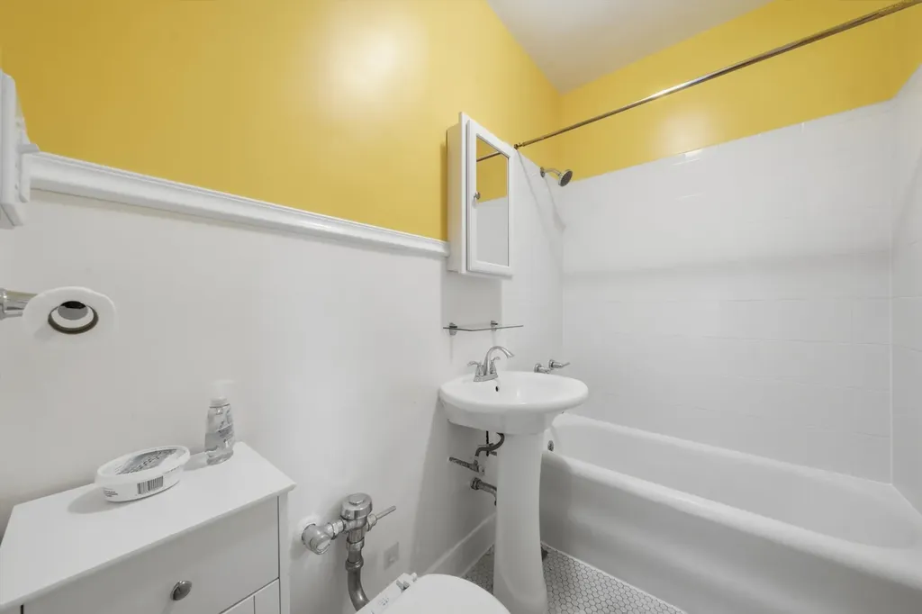 5551 South Kimbark Avenue Chicago IL 60637