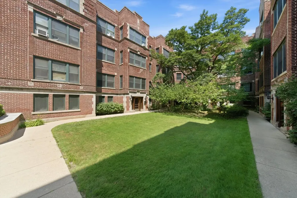 5551 South Kimbark Avenue Chicago IL 60637