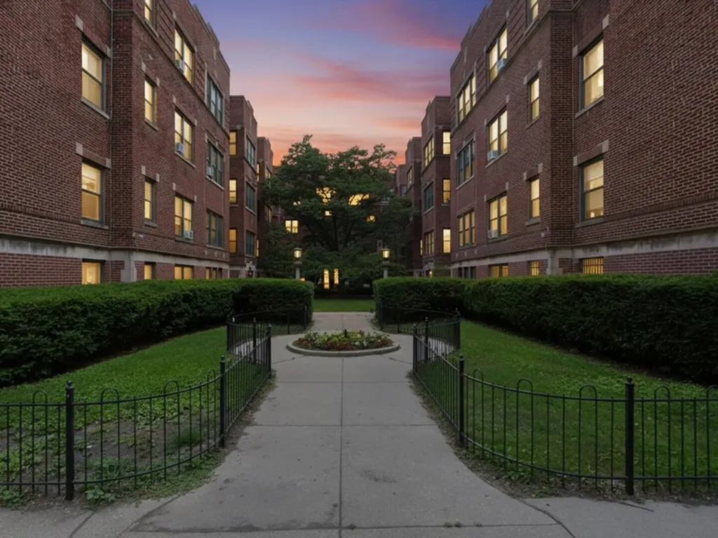 5551 South Kimbark Avenue Chicago IL 60637