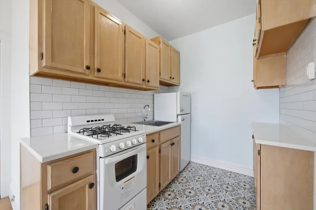 5551 South Kimbark Avenue Chicago IL 60637