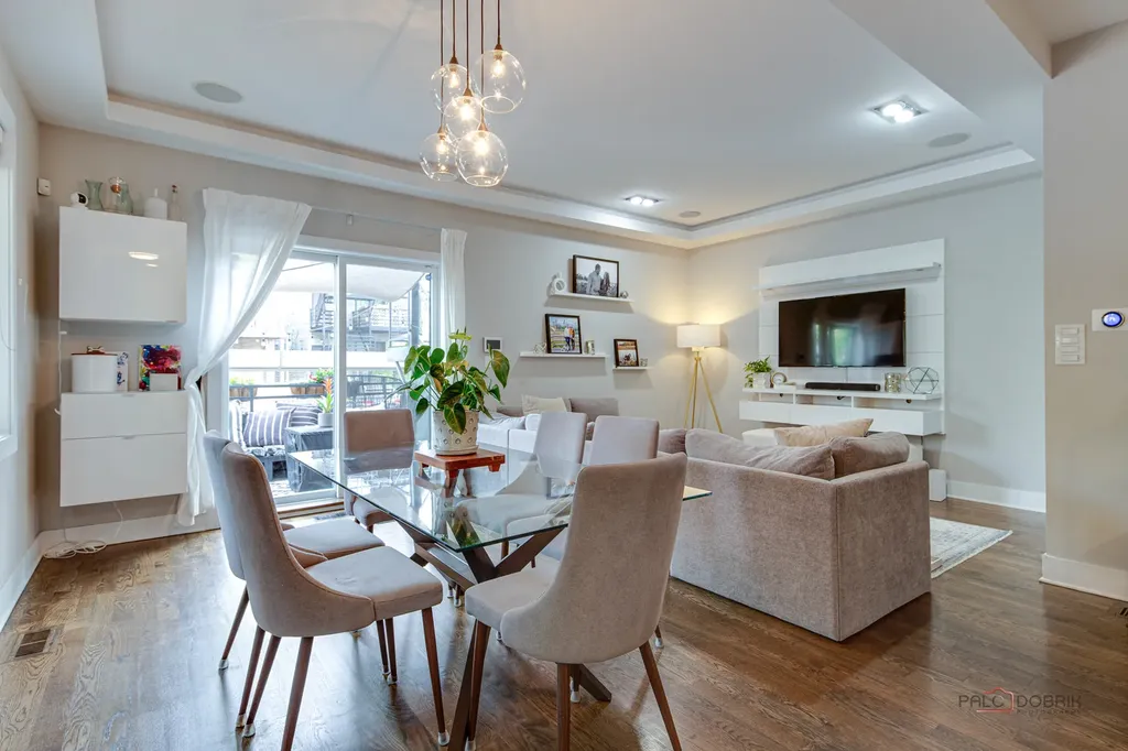 2501 West Haddon Avenue Chicago IL 60622