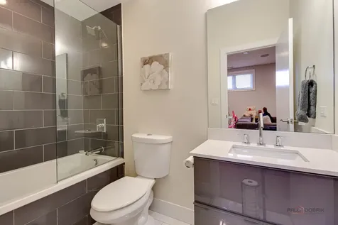 2501 West Haddon Avenue Chicago IL 60622