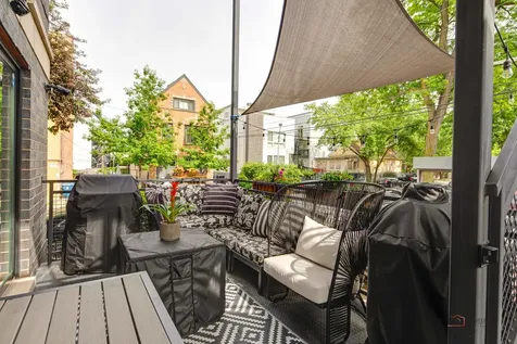 2501 West Haddon Avenue Chicago IL 60622