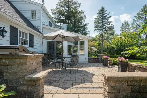 921 Ray Street Geneva IL 60134