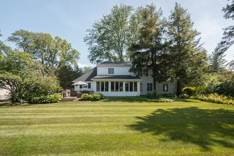 921 Ray Street Geneva IL 60134