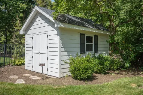 921 Ray Street Geneva IL 60134