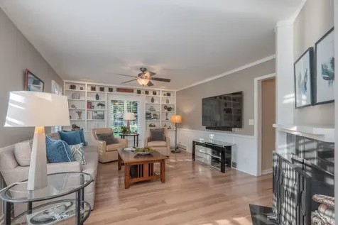 921 Ray Street Geneva IL 60134