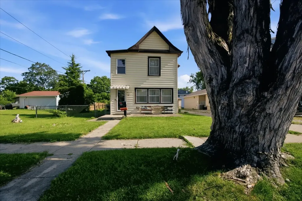 219 East Michigan Avenue Pontiac IL 61764