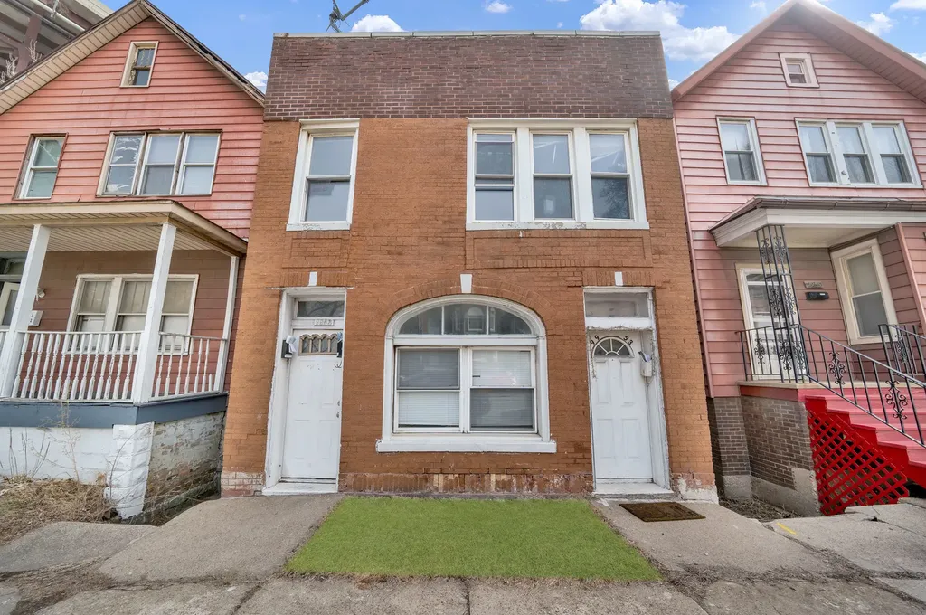 9953 South Avenue M W Chicago IL 60617