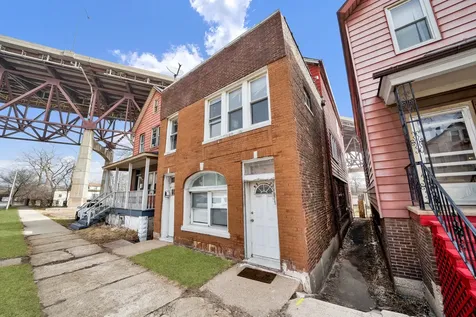 9953 South Avenue M W Chicago IL 60617